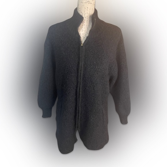 Magnolia Sweater - Picture 3 of 6